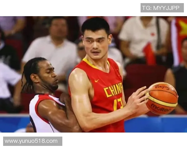 姚明中锋绝技揭秘：如何在篮球场上掌控比赛与对手心理