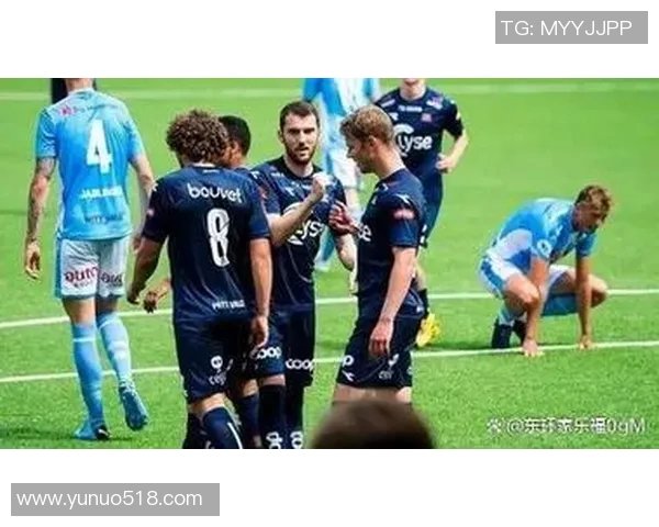 带杀气的足球明星们在绿茵场上的传奇与激情对决