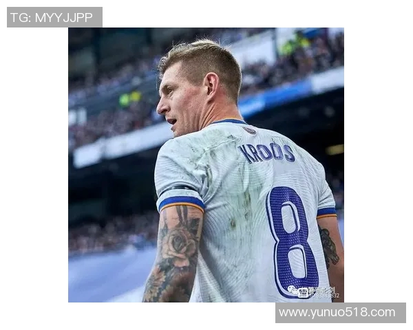 足球明星退役背后的故事与影响分析 足球明星退役背后的故事与影响分析